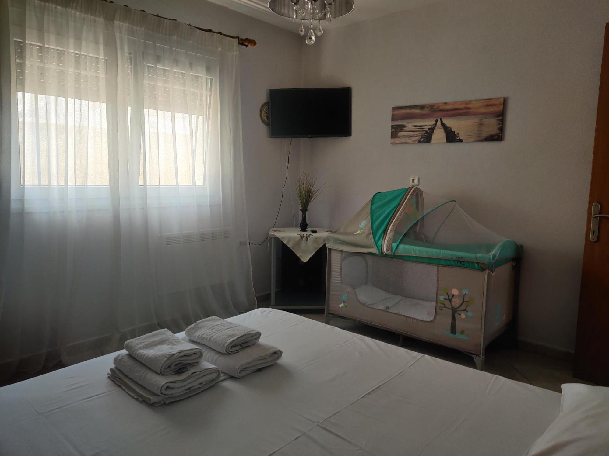 Prinos Apartment Bagian luar foto