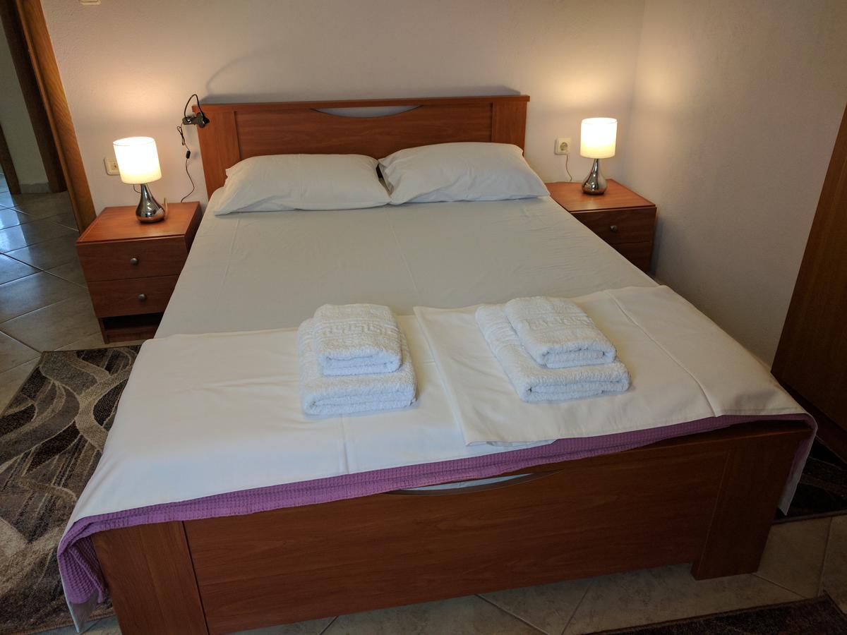 Prinos Apartment Bagian luar foto